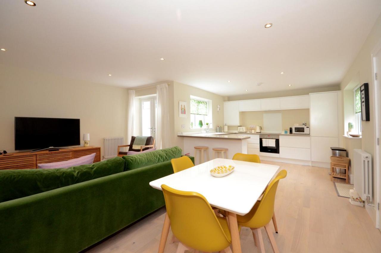 The Mews - 2 Bedroom Luxury, Spacious House With Free Parking York Exterior photo